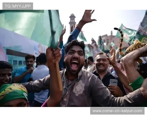 印度击败宿敌，晋级决赛，印度全程打斗